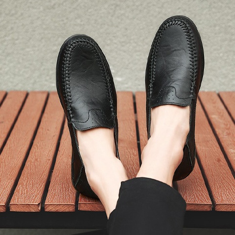 Cowhide loafers black